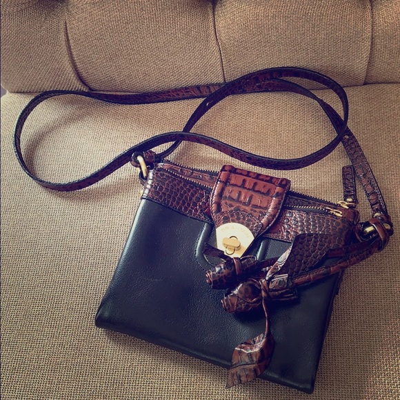 Brahmin Handbags - 🐊Brahmin Leather Crossbody